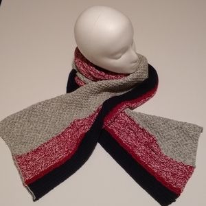 Tommy Hilfiger scarf